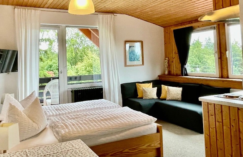 Vogelnest Wohnraum/Schlafraum